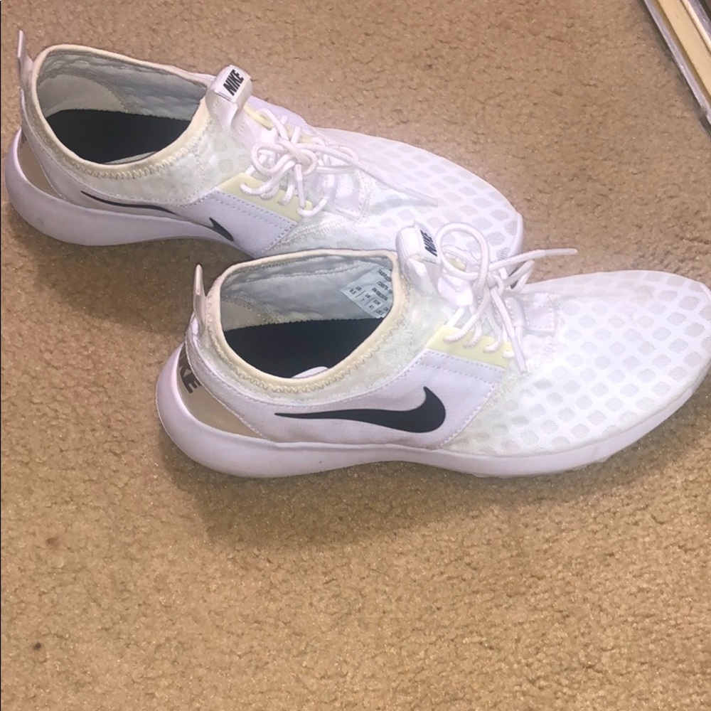 Nike Shoes Size 9.5